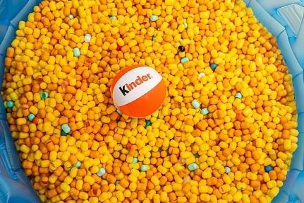 HRAVÝ SVĚT KINDER VAJÍČKA